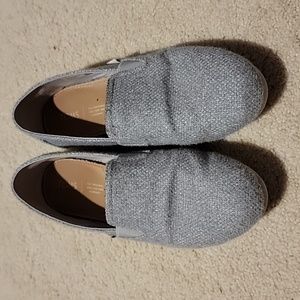 Tom's slip on shoe